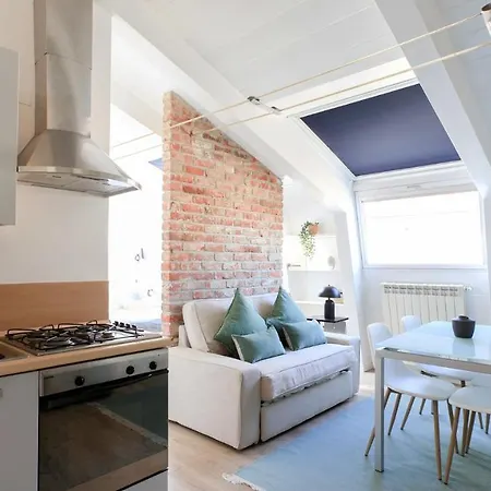 Plum Guide - The Sky Over Milan Apartamento *